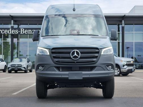 2025 Mercedes-Benz Sprinter 2500 144 WB