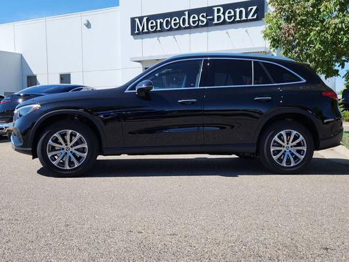 2026 Mercedes-Benz GLC 300 4MATIC