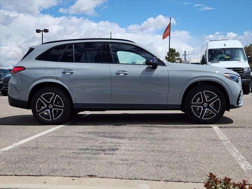 2025 Mercedes-Benz GLC 300 4MATIC
