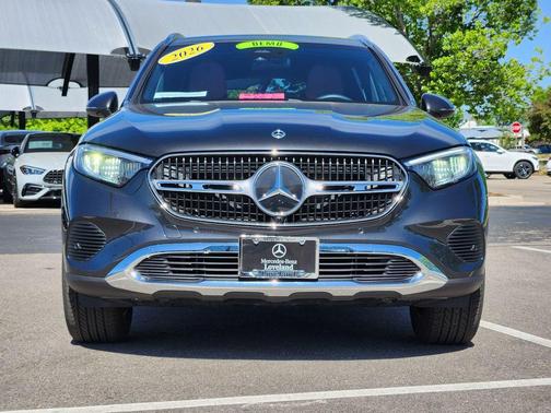 Graphite Gray Metallic 2026 Mercedes-Benz GLC 300 Base 4MATIC