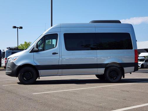 2025 Mercedes-Benz Sprinter 2500 Standard Roof