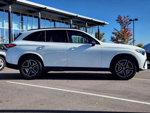 2026 Mercedes-Benz GLC 300 4MATIC
