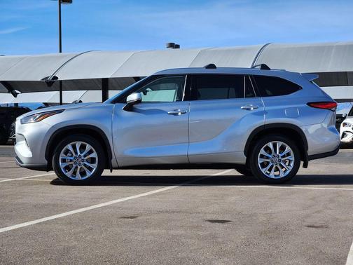 2022 Toyota Highlander Limited