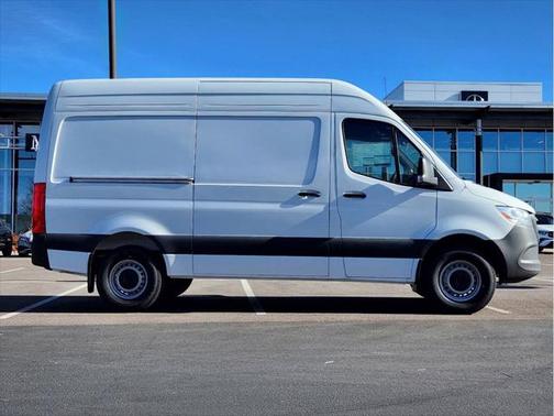 2025 Mercedes-Benz Sprinter 2500 Standard Roof