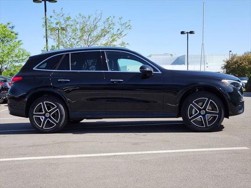 2025 Mercedes-Benz GLC 300 4MATIC