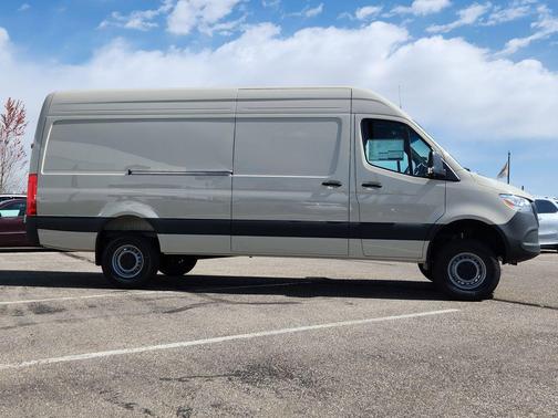 2025 Mercedes-Benz Sprinter 2500 High Roof