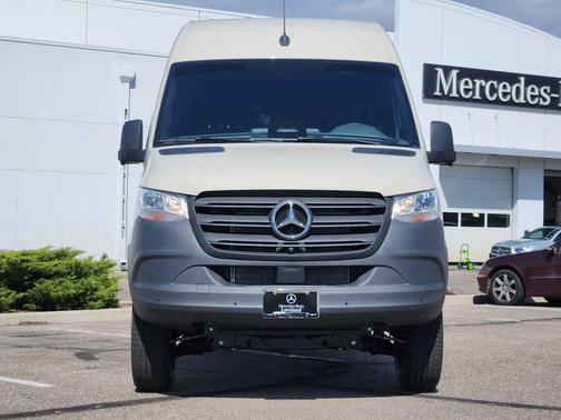 2025 Mercedes-Benz Sprinter 2500 High Roof