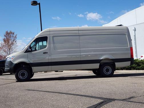 2025 Mercedes-Benz Sprinter 2500 High Roof