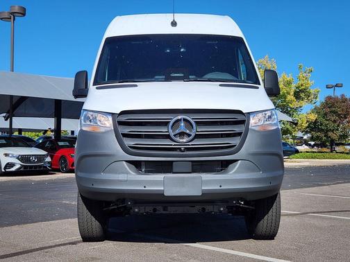 Arctic White 2026 Mercedes-Benz Sprinter 2500 Standard Roof