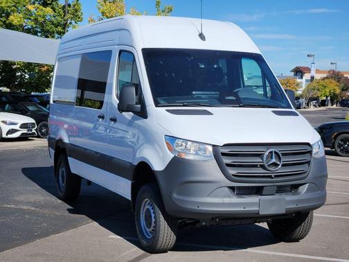 Arctic White 2026 Mercedes-Benz Sprinter 2500 Standard Roof
