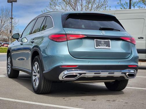 Verde 2026 Mercedes-Benz GLC 300 Base 4MATIC