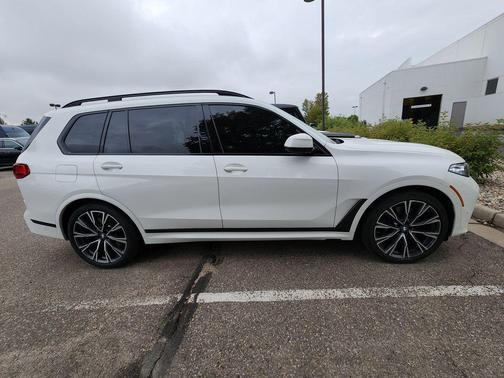 2020 BMW X7 M50i