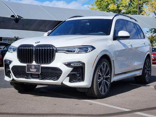 2020 BMW X7 M50i
