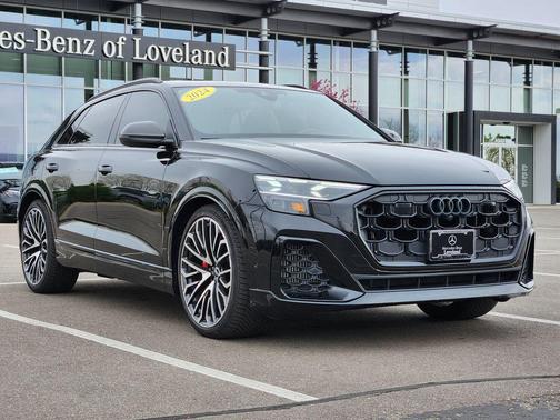 Mythos Black Metallic 2024 Audi SQ8 4.0T quattro Premium Plus