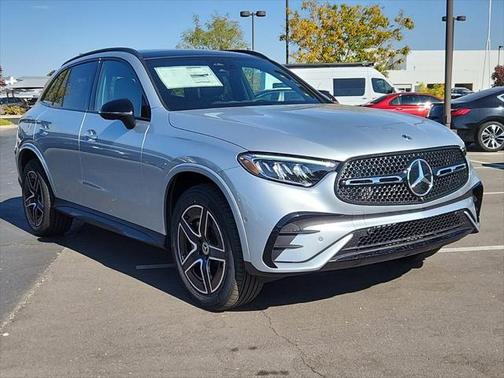 2025 Mercedes-Benz GLC 300 4MATIC