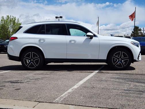 2025 Mercedes-Benz GLC 300 4MATIC