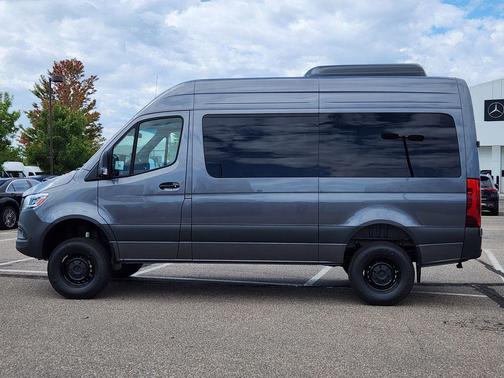 2025 Mercedes-Benz Sprinter 2500 Standard Roof