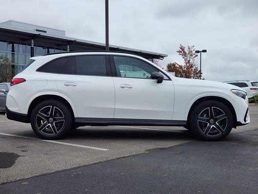 2026 Mercedes-Benz GLC 300 4MATIC