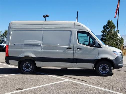 2025 Mercedes-Benz Sprinter 2500 Standard Roof