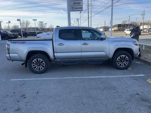 2023 Toyota Tacoma TRD Sport