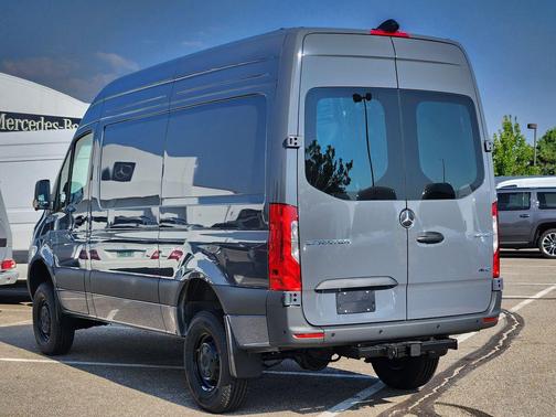 2025 Mercedes-Benz Sprinter 2500 Standard Roof