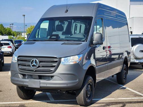 2025 Mercedes-Benz Sprinter 2500 Standard Roof