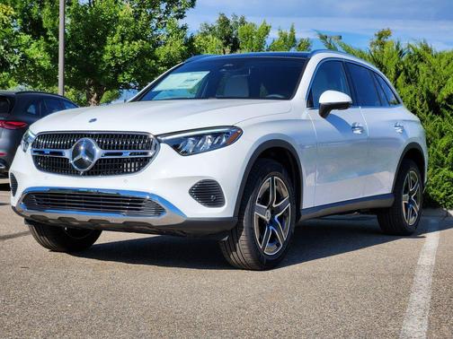 Polar White 2027 Mercedes-Benz GLC 300 4MATIC