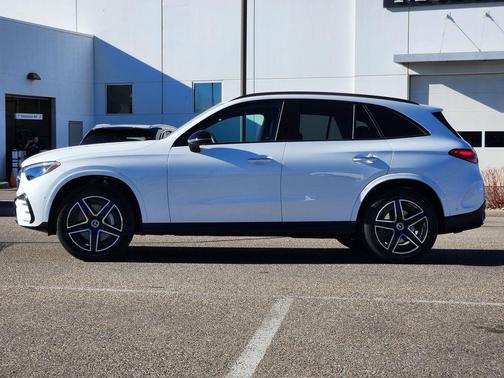 2025 Mercedes-Benz GLC 300 Base 4MATIC