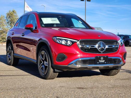 MANUFAKTUR Patagonia Red Metallic 2026 Mercedes-Benz GLC 300 Base 4MATIC SUV