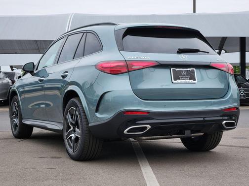 2026 Mercedes-Benz GLC 300 4MATIC