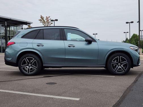 2026 Mercedes-Benz GLC 300 4MATIC