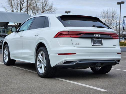 2019 Audi Q8 Premium