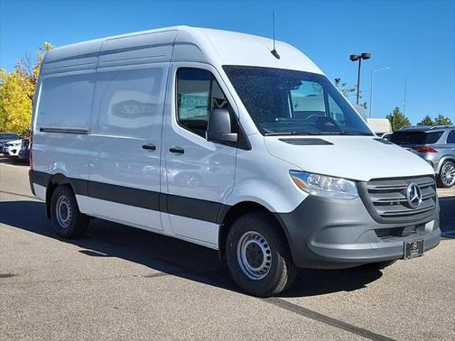 2025 Mercedes-Benz Sprinter 2500 Standard Roof