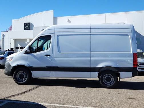2025 Mercedes-Benz Sprinter 2500 Standard Roof