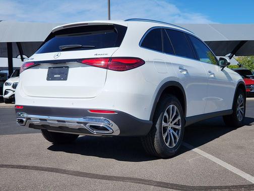 2026 Mercedes-Benz GLC 300 4MATIC