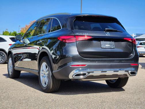 2026 Mercedes-Benz GLC 300 4MATIC