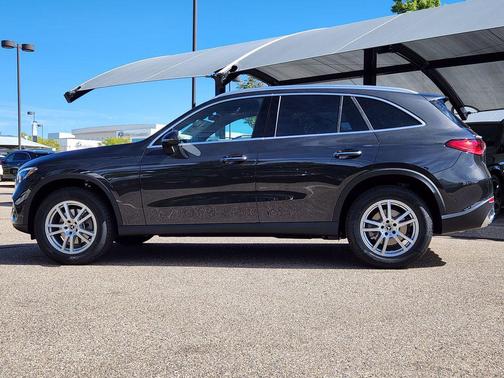 2026 Mercedes-Benz GLC 300 4MATIC