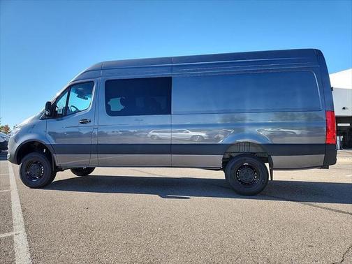 2025 Mercedes-Benz Sprinter 2500 High Roof