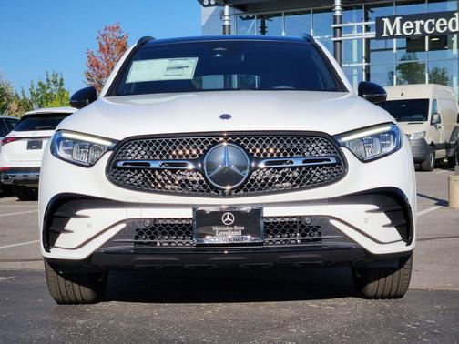 2026 Mercedes-Benz GLC 300 4MATIC