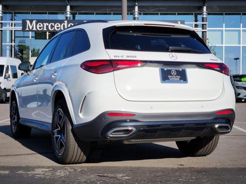 2026 Mercedes-Benz GLC 300 4MATIC