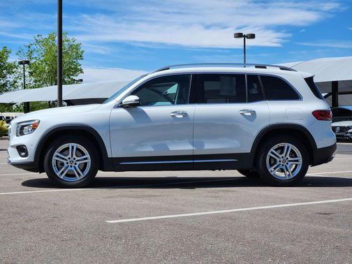 Digital White 2023 Mercedes-Benz GLB 250 Base 4MATIC