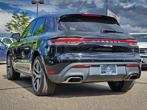 2022 Porsche Macan Base