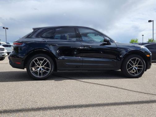 2022 Porsche Macan Base