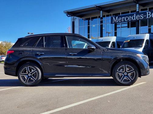 2026 Mercedes-Benz GLC 300 4MATIC