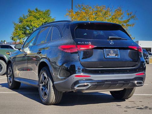 2026 Mercedes-Benz GLC 300 4MATIC