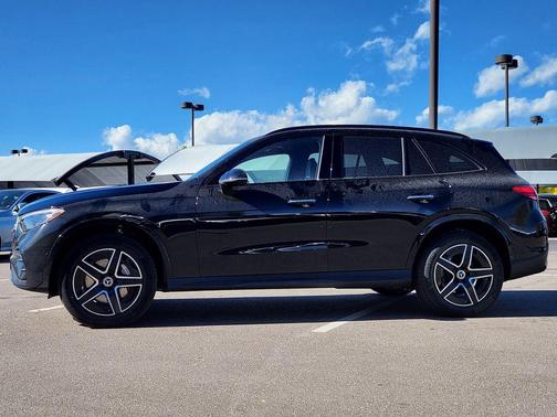 2026 Mercedes-Benz GLC 300 4MATIC