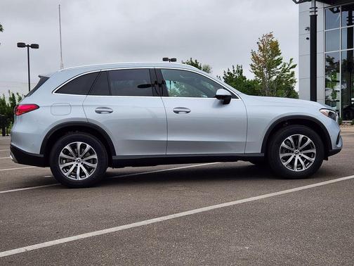 Cirrus Silver Metallic 2026 Mercedes-Benz GLC 300 Base 4MATIC