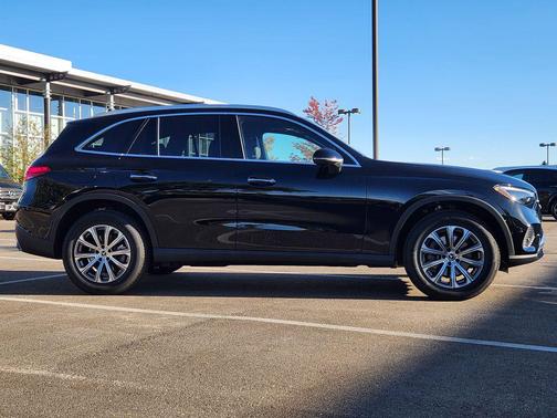 2026 Mercedes-Benz GLC 300 4MATIC