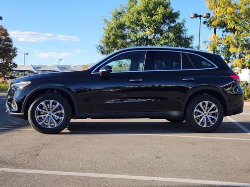 2026 Mercedes-Benz GLC 300 4MATIC