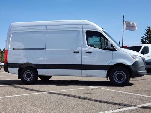 2025 Mercedes-Benz Sprinter 2500 Standard Roof